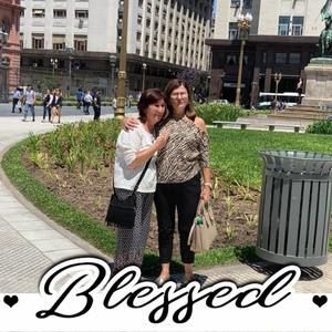 Meet your Posher, Mena